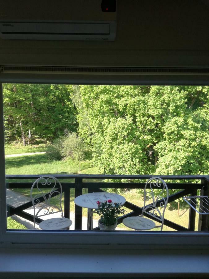 Cozy Apartment With Balcony * Juodkrante